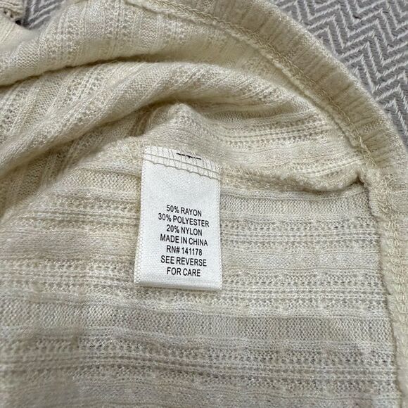 Atelier by Kirious Cream Short Sleeve Collared Top with Buttons Size Small - Picture 4 of 4